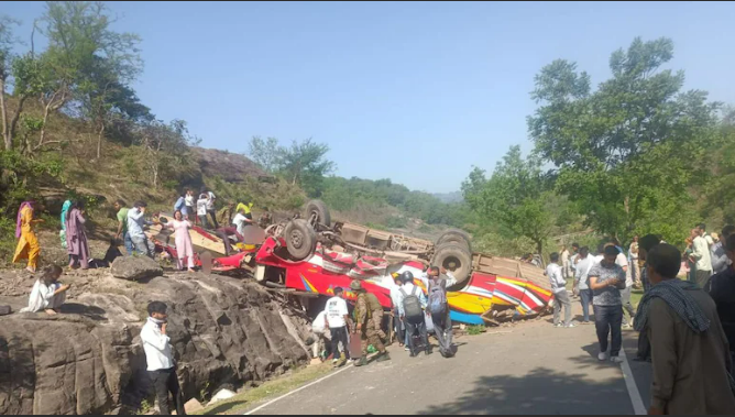 उधमपुर में भीषण बस हादसा, गहरी खाई में गिरने से 7 की मौत, कई घायल